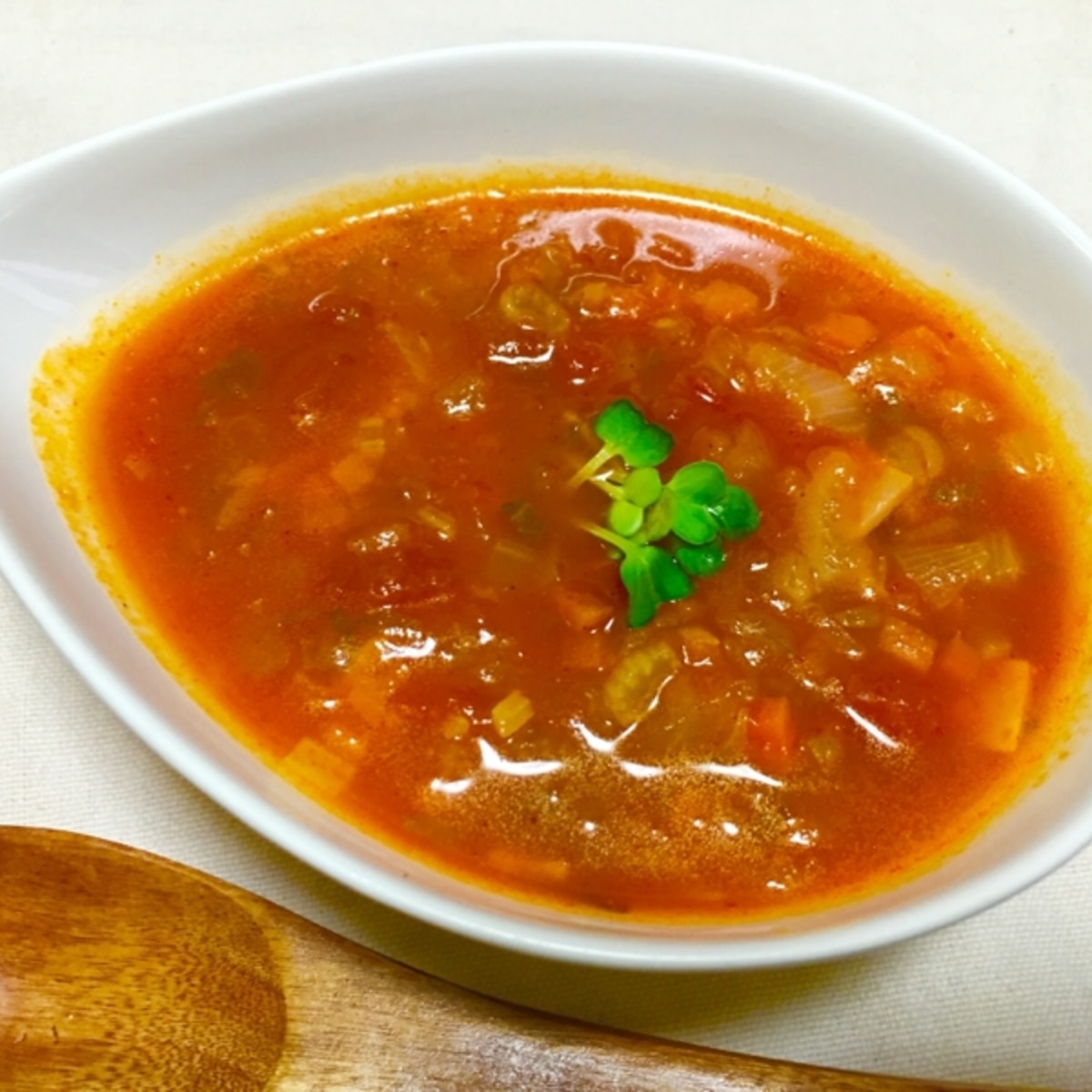 トマト缶で 香味野菜たっぷりミネストローネ レシピ 作り方 By Kuuuma 楽天レシピ トマト缶で 香味野菜たっぷりミネストローネ レシピ 作り方 By Kuuuma 楽天レシピ